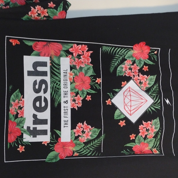 ❤️=$⬇️ Fresh Laundry Men's tee M, S - Picture 3 of 4